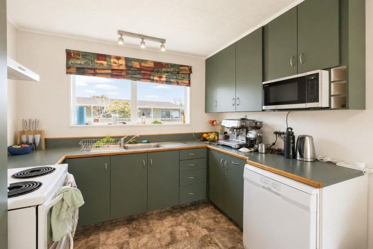 Photo of property in 4 Jade Place, Bell Block, New Plymouth, 4312