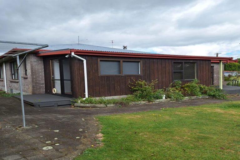 Photo of property in 20 Whakapaki Street, Urenui, 4375