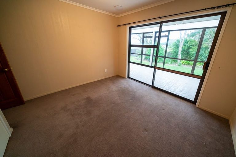 Photo of property in 248 Red Hills Road, Massey, Henderson, 0782