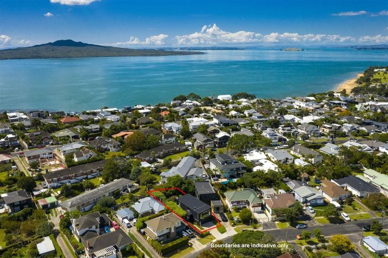 Photo of property in 26 Wicklow Road, Narrow Neck, Auckland, 0622