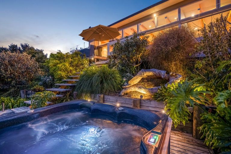 Photo of property in 143 Saqa Way, Matapouri, Whangarei, 0173