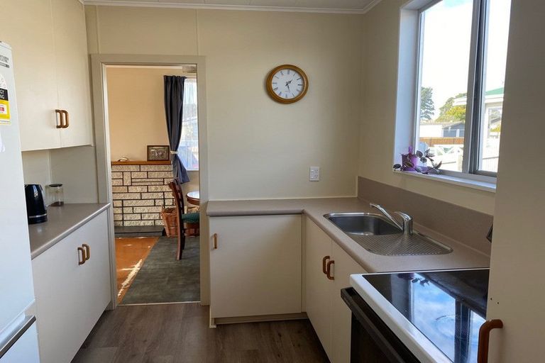 Photo of property in 8 Clifton Drive, Waitara, 4320