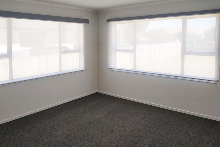 Photo of property in 13 Oxford Road, Manurewa, Auckland, 2102