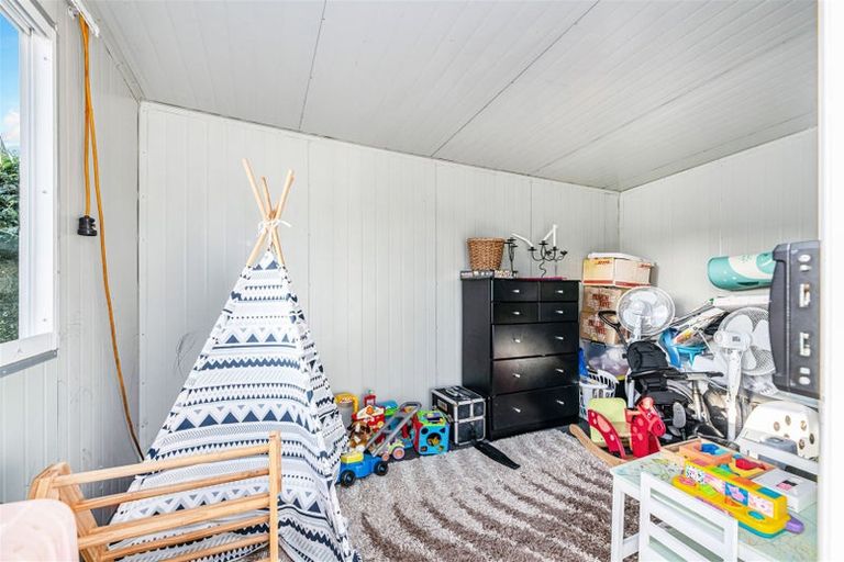 Photo of property in 28 Mawney Road, Henderson, Auckland, 0610