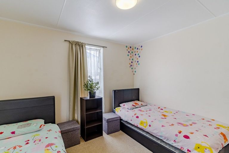 Photo of property in 12 Glamorgan Avenue, Tamatea, Napier, 4112