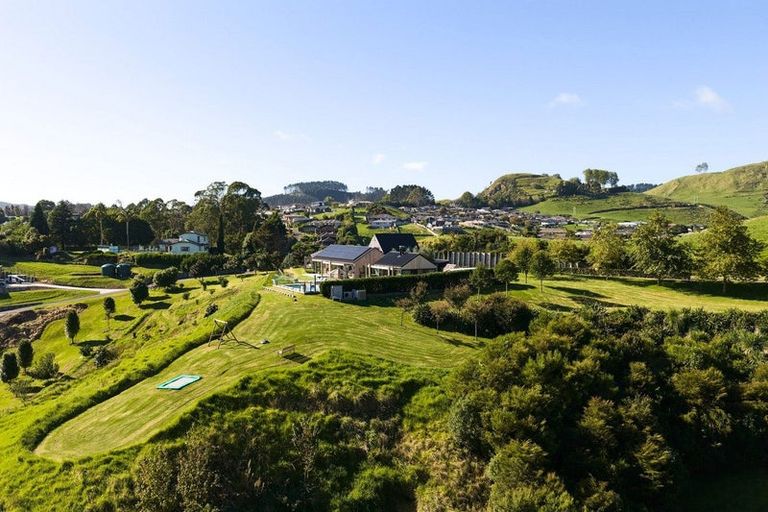 Photo of property in 23 Te Auhi Way, Welcome Bay, Tauranga, 3112