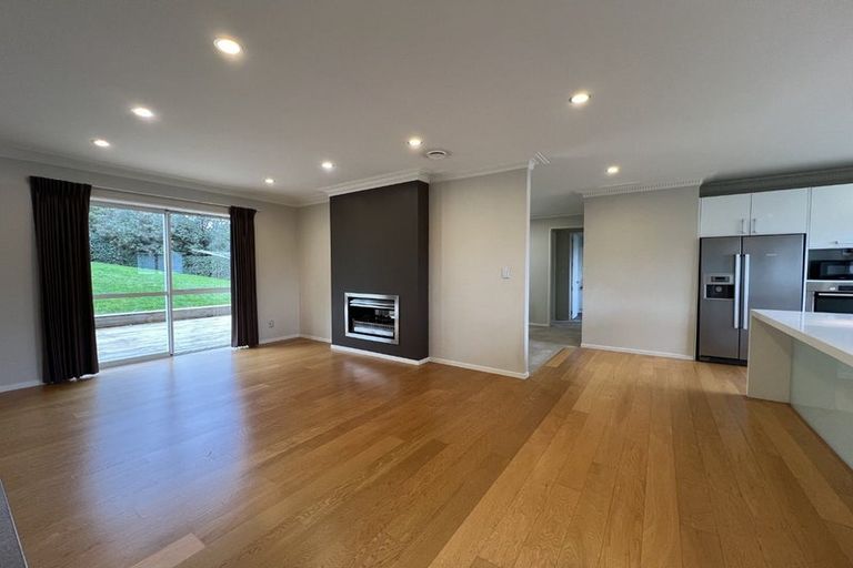 Photo of property in 6 Albertine Place, Greenhithe, Auckland, 0632