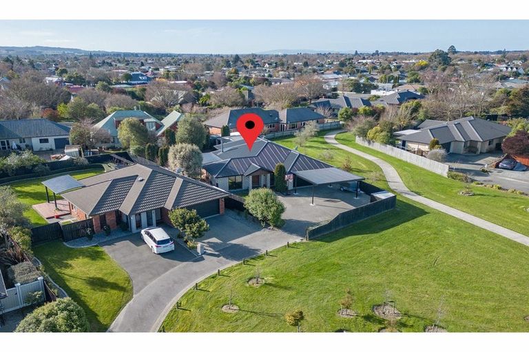 Photo of property in 42 Acacia Avenue, Rangiora, 7400