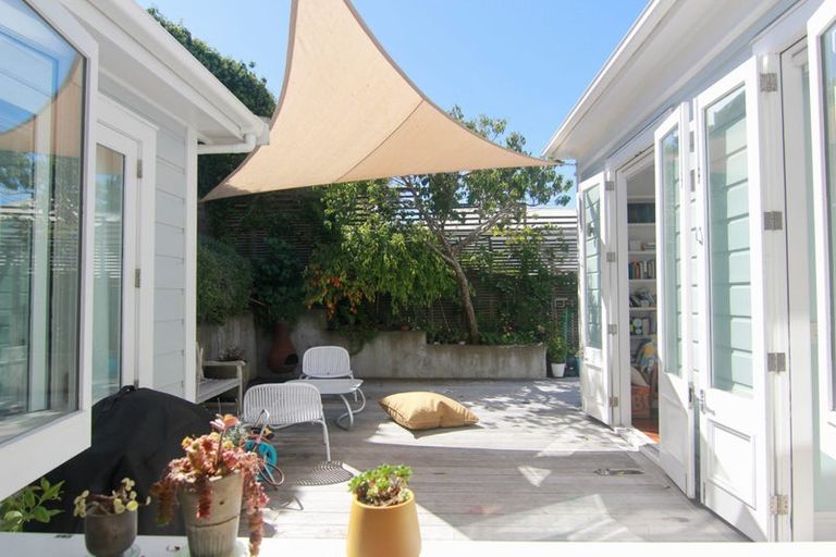 Photo of property in 84a Rintoul Street, Newtown, Wellington, 6021