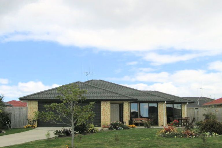 Photo of property in 14 Marshwood Place, Papamoa Beach, Papamoa, 3118