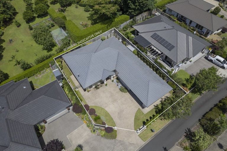 Photo of property in 16 Tranquil Grove, Omokoroa, 3114