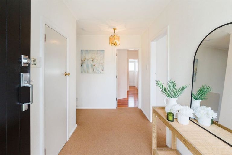 Photo of property in 105 Buick Crescent, Awapuni, Palmerston North, 4412