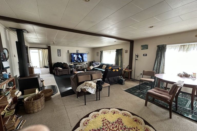 Photo of property in 26 York Street, Eltham, 4322