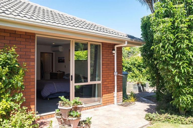 Photo of property in 25 Chesterfield Mews, Russley, Christchurch, 8042