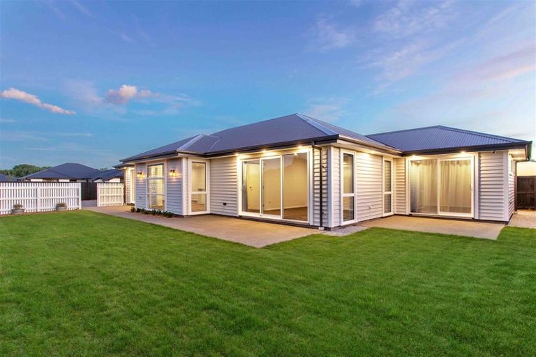 Photo of property in 26 Mcquillan Avenue, Woodend, 7610