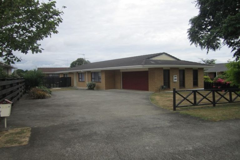 Photo of property in 11 Jutland Road, Pukekohe, 2120