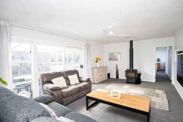 Photo of property in 71 Pipiroa Road, Ngatea, 3503