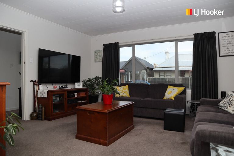 Photo of property in 11 Dick Street, South Dunedin, Dunedin, 9012