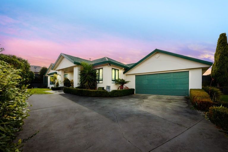 Photo of property in 19 Logan Way, Kelvin Grove, Palmerston North, 4414