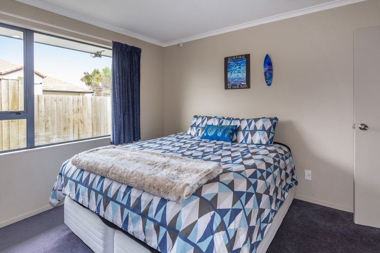 Photo of property in 16 Camleigh Close, Kaiapoi, 7630