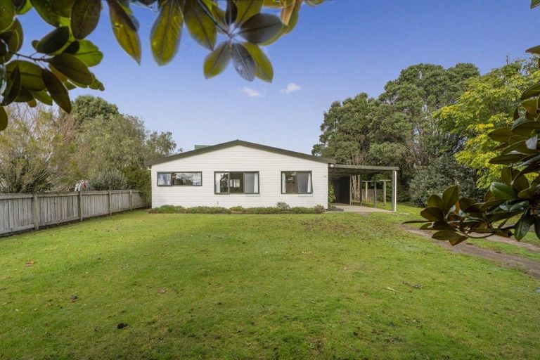 Photo of property in 16 Whitby Avenue, Whitianga, 3510