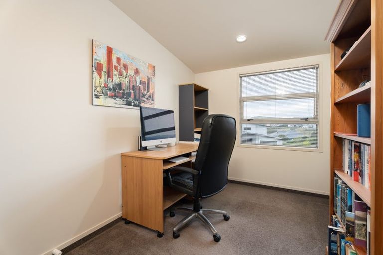 Photo of property in 16 Neston Grove, Churton Park, Wellington, 6037