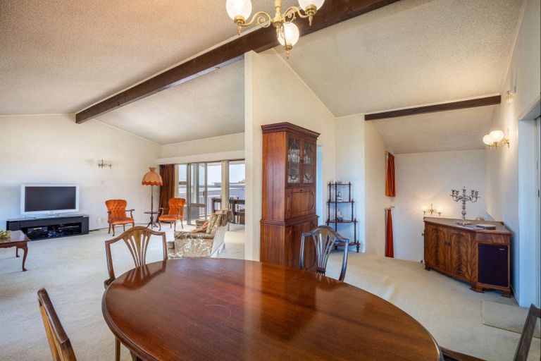 Photo of property in 14 Scott Street, Moturoa, New Plymouth, 4310