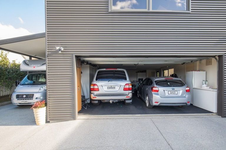 Photo of property in 22 Old Station Avenue, Wanaka, 9305