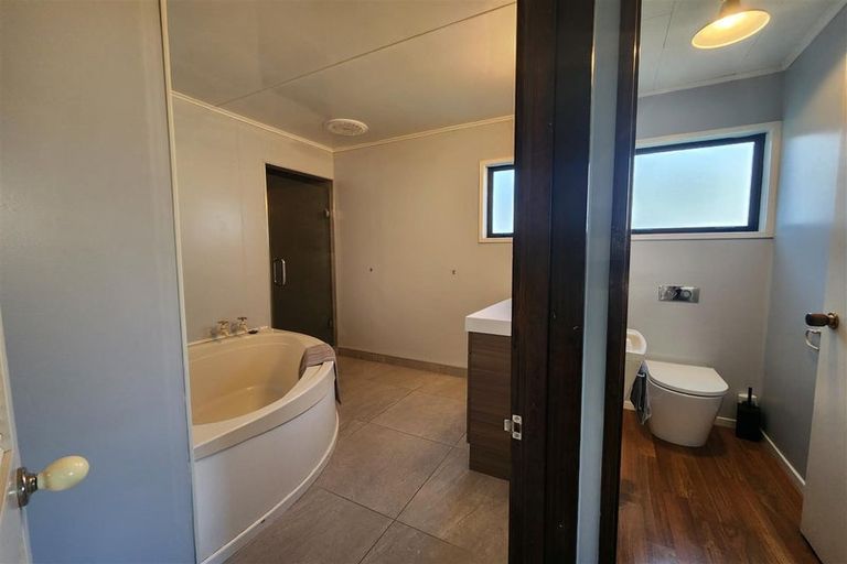 Photo of property in 2 Heatherlea Street, Outer Kaiti, Gisborne, 4010