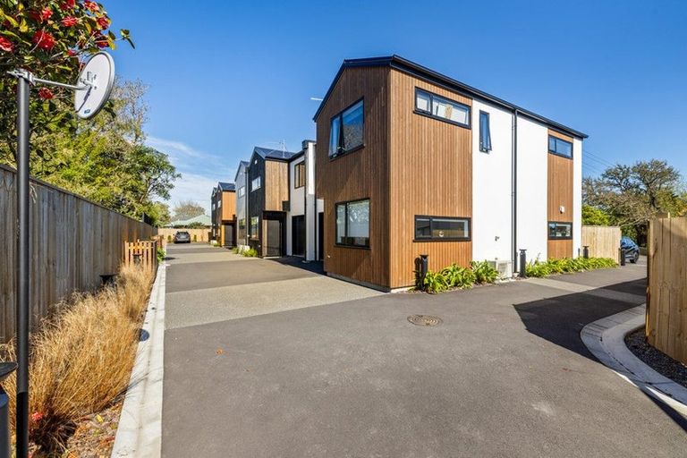 Photo of property in 4/28 Deloraine Street, Somerfield, Christchurch, 8024