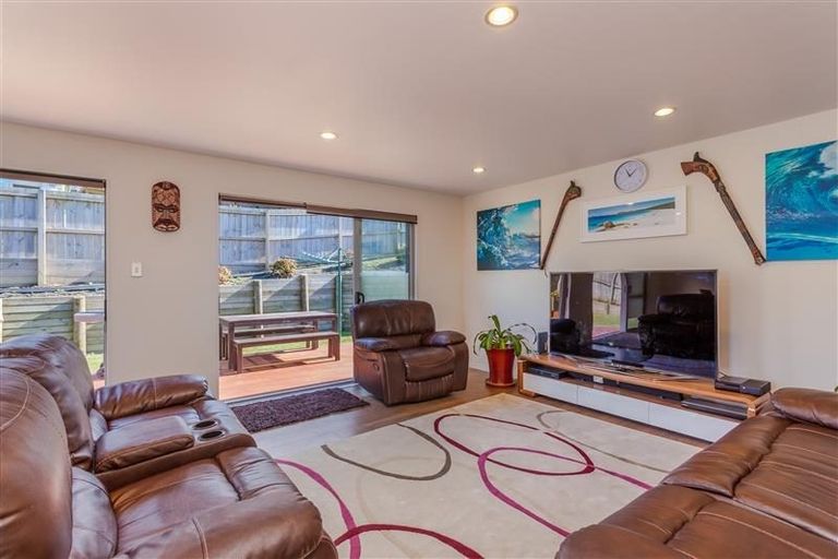 Photo of property in 39 San Marino Drive West, Henderson, Auckland, 0612