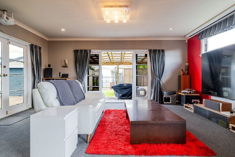 Photo of property in 84 Vogel Street, Roslyn, Palmerston North, 4414