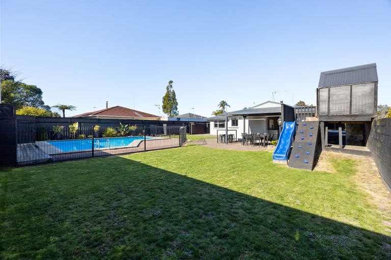 Photo of property in 27 Glen Lynne Avenue, Queenwood, Hamilton, 3210