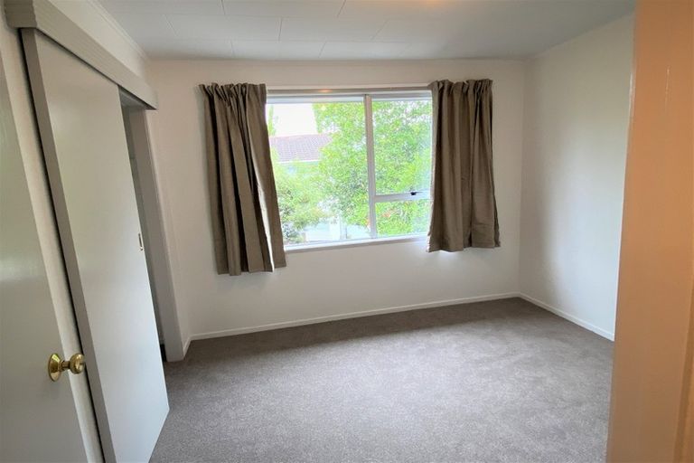 Photo of property in 156 Lynn Road, Bayview, Auckland, 0629