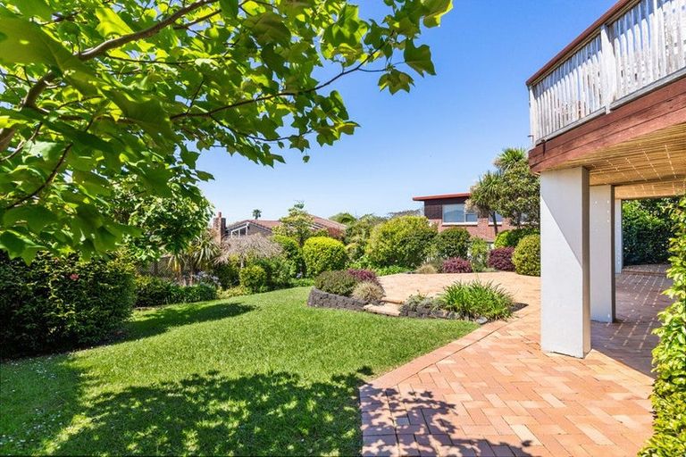 Photo of property in 9a Braemar Road, Castor Bay, Auckland, 0620