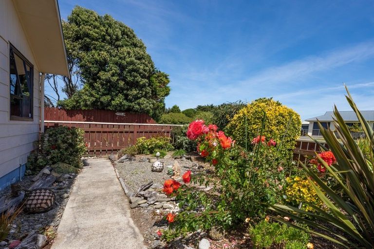 Photo of property in 20 Health Camp Road, Otaki Beach, Otaki, 5512