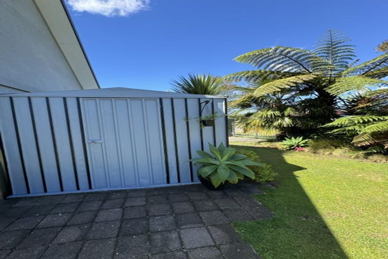 Photo of property in 1 Stonebridge Park Drive, Holdens Bay, Rotorua, 3010