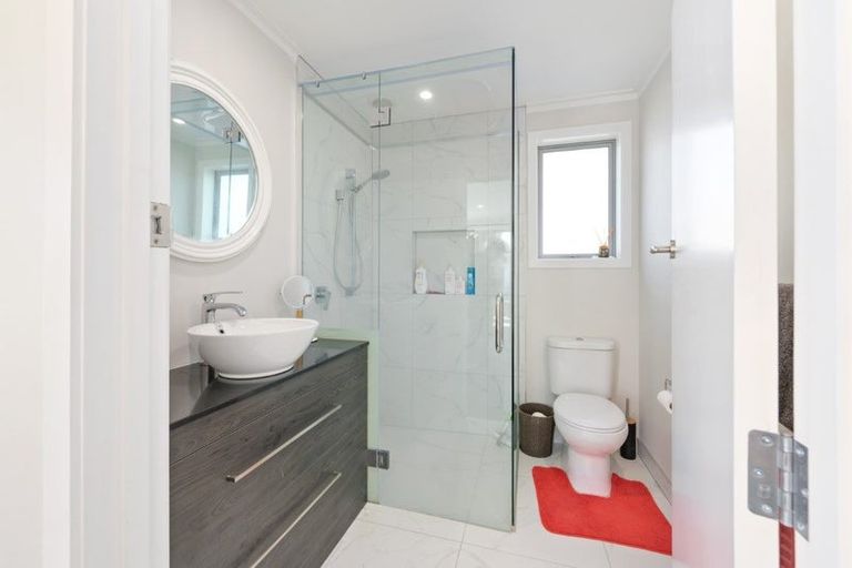 Photo of property in 64 Alfred Street, Fairfield, Hamilton, 3214