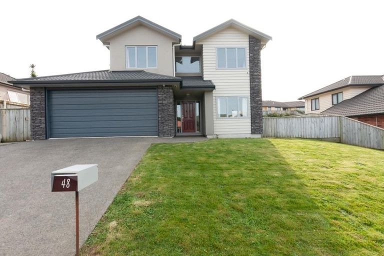 Photo of property in 48 Te Puia Drive, Aotea, Porirua, 5024