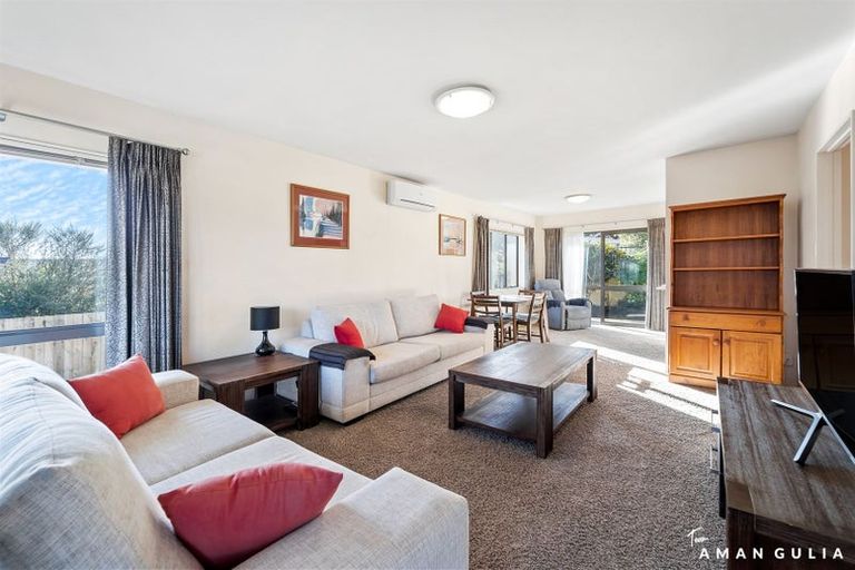 Photo of property in 3/197 Royal Road, Massey, Auckland, 0614