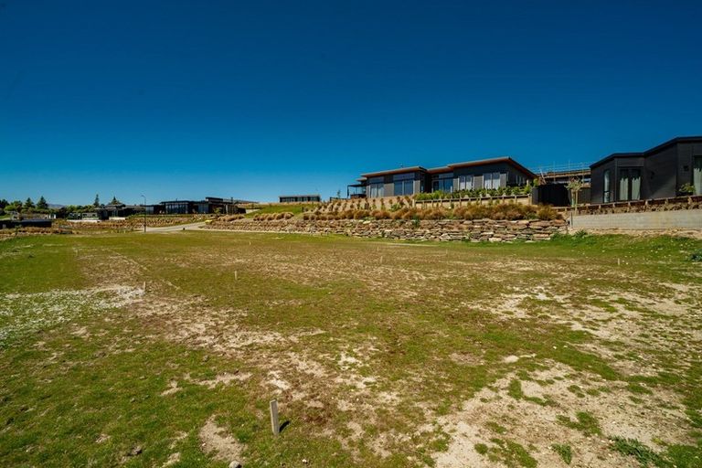 Photo of property in Meadowstone Alpha Series, 16 Jade Drive, Wanaka, 9305