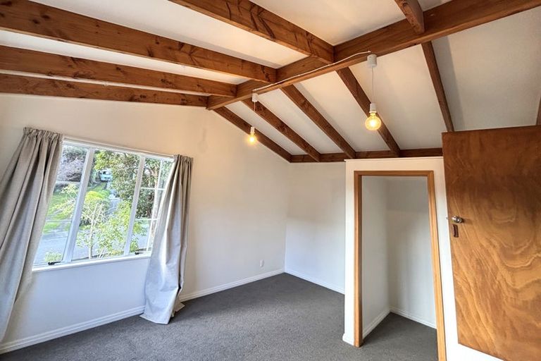 Photo of property in 17 Hookway Grove, Paraparaumu, 5032