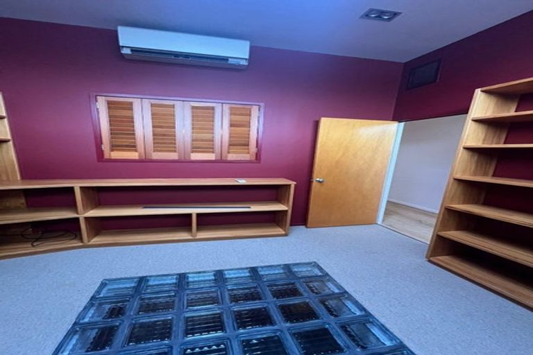 Photo of property in 1/15a Takutai Avenue, Bucklands Beach, Auckland, 2012