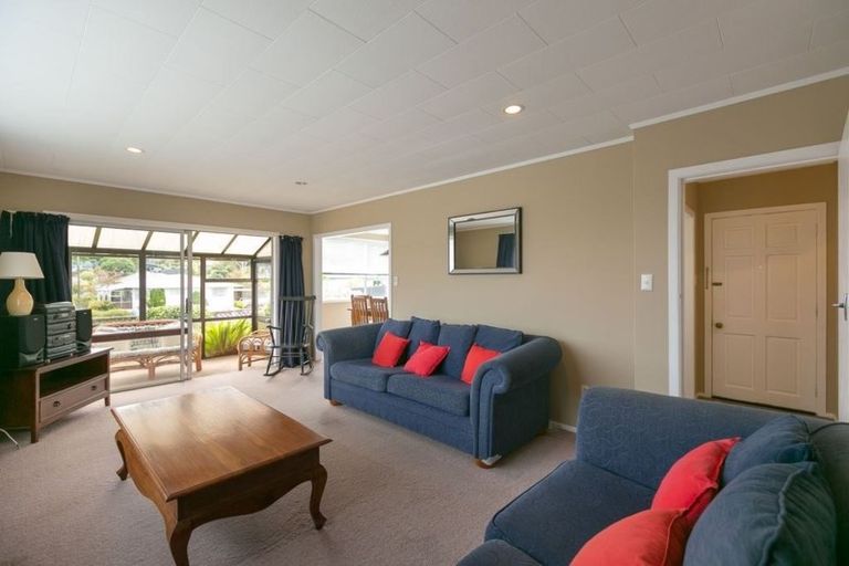 Photo of property in 45 Cumberland Street, Merrilands, New Plymouth, 4312