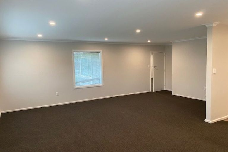 Photo of property in 33 Woodbury Street, Avonhead, Christchurch, 8042