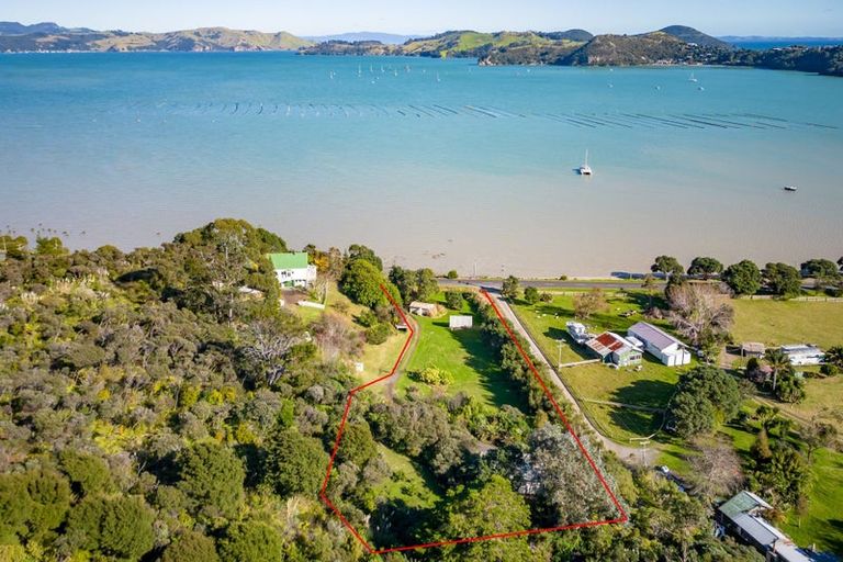 Photo of property in 2130 Long Bay Road, Coromandel, 3581