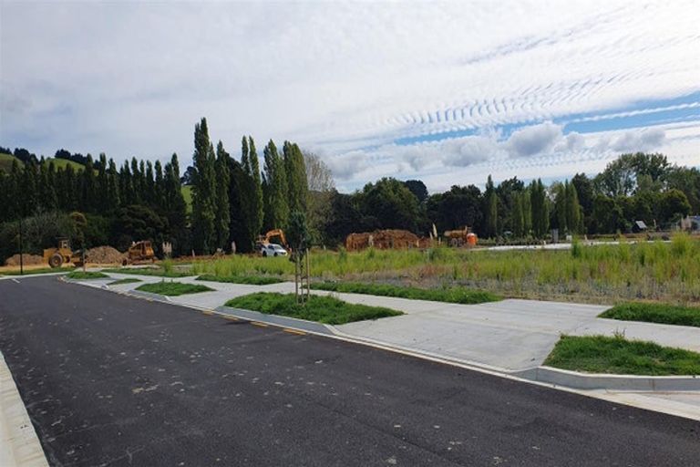 Photo of property in 64 Mataikokako Loop, Kawakawa Bay, 2585