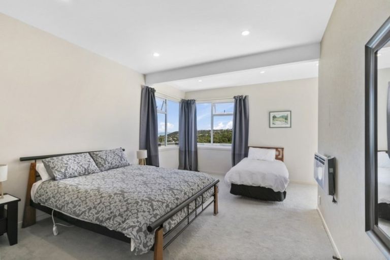 Photo of property in 93 Viewmont Drive, Harbour View, Lower Hutt, 5010