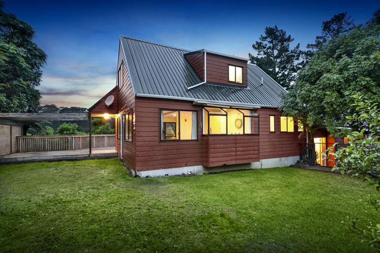 Photo of property in 174 Shaw Road, Oratia, Auckland, 0604