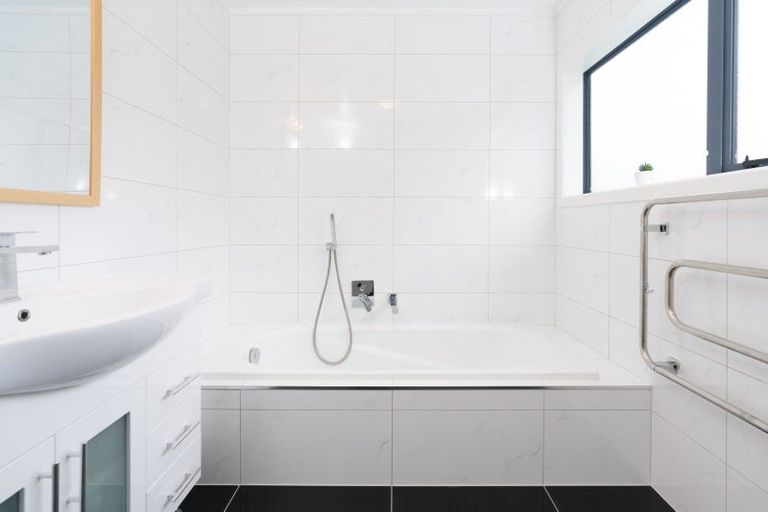 Photo of property in 39 Vasanta Avenue, Ngaio, Wellington, 6035